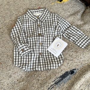 Bert’s bees 
Gingham Button Down Top 3-6M